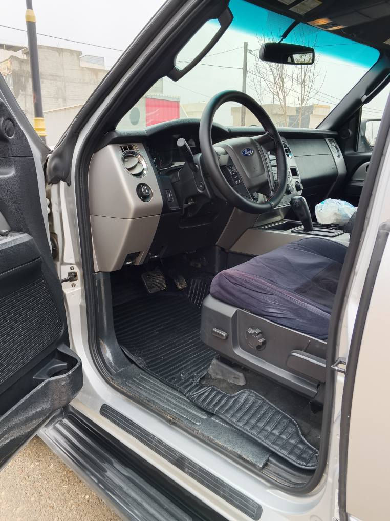 Ford expedition 2017 El XLT
فورد اكسبيديشن موديل 2017 رقم اربيل وارد امريكي -شاصي طويل المرغوب
-مواصفات: ١٢٠ مايل ماشية 
-دفع رباعي اربع مودات 2H 4H 4L 4A 4*4
-لايت زينون بلادي 
-كير عادي و اوتوماتيكي ٦ سرعات 
-محرك ٣.٥ توين تيربو
-عدد الركاب ٨
-تبريد مركزي للصندوق 
-تحكم في تبريد و تدفئة في صف الثاني 
-كاميرا خلفية 
-رادارات امامية و خلفية 
-صندوق جك زجاج خلفي جك كشنات يدوي صعود و نزول
-فتح صندوق من خلال السويج
-كود الباب 
-اوتو باركينك كراج تلقائي
-كيج الكتروني + مؤشر عادي شاشة الكترونية 
-سيرفس كامل للسوائل قبل شهر هيدروليك و محرك
-فتح جامات الجانبي صف الثالث كهربائي
-مانع الضباب للجام الامامي وخلفي 
-تبريد متوسط و AC و عالي Max AC 
-مجموعة مودات تدفئة 
-دوسة كهربائية ستيرن كهربائي 
-ثلاجة في الوسط 
-منافذ طاقة ١٢ فولت امامي وسط و خلفي 
تحكم في المسجل في صف الثاني والمودات 
-سايد بريك دوسة 
-تحكمات ستيرن تسجيل مكالمة تحديد سرعة تعلي و -نصي صوت كامل 
-التحكم في مراية جانبية 
-زر مانع الانزلاق
-زر نزول في الرتفعات
-رفع و خفض نسبة الوضوء دشبول 
-واماكن الخزن لا تعد ولاتحصي 
-جام الصف الثاني اسود موجودة مع السيارة

بالنسبة للضرر السيارة عدها ثلاث قطع بدون دواخل جاملغ امامي والبنيد و باب الصدر كير والمحرك والحدادية بشرط 
الهزة والسنوية بارحة جددتها لحد 2031 والسيارة باسمي
رقم اربيل انكليزي 
رقم صاحب السيارة 
*********** + واتس
*********** 
السعر 180 ورقة بيع سريع أربيل, العراق
