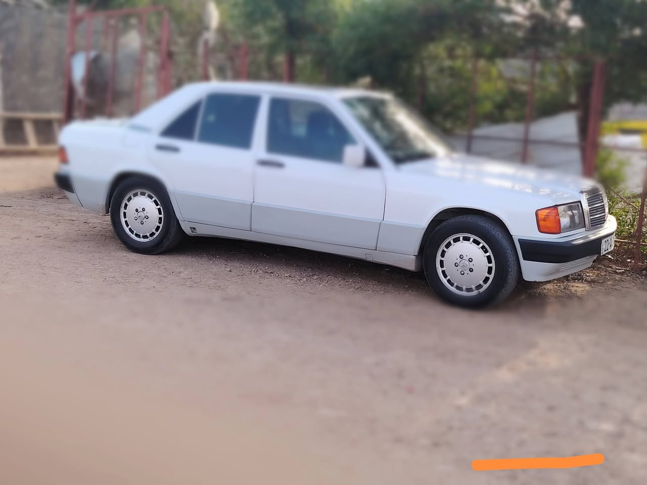 سلام عليكم مارسدس ١٩٠ للبيع موديل ٩١ محرك ٤سلندر عنكبوت *********** سعر ٦٠ وبيهة مجال
