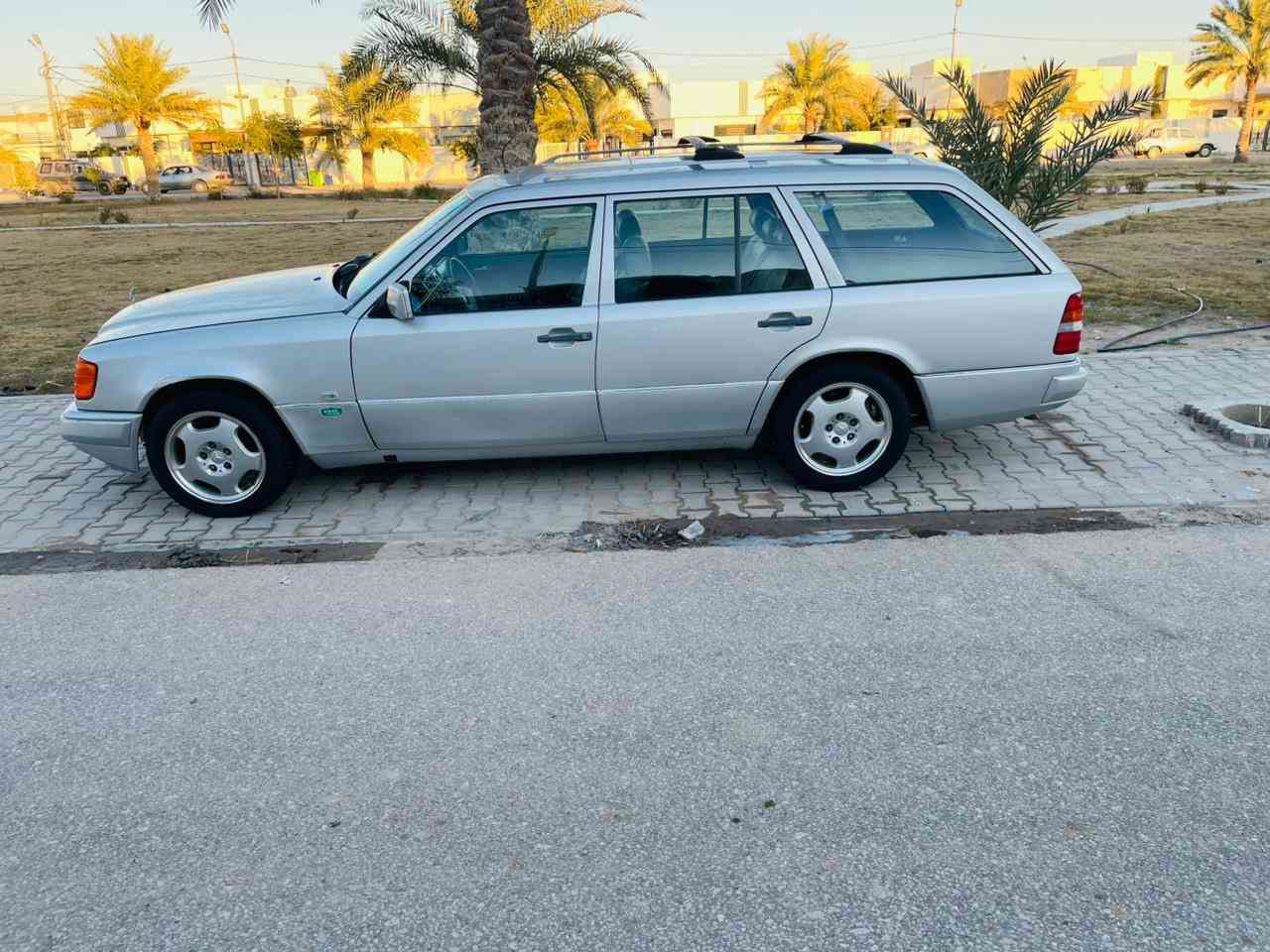 مارسيدس بيبي دب مديل ٩١ محرك بلادي وكير حجم ٣٠٠ كفاله السيارة ستيشن رقم جديد وهزة جديدة بسمي ارقام دولي السيارة جاهزة تخم تاير ويل ١٦ تدفئة شغاله تبريد ميشتغل السيارة مابيهه صبغ بس صفحتين من جو الجام 
مكاني نجف *********** بي واتس السعر ٦٥
