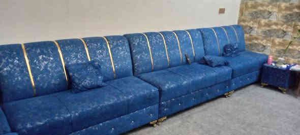 السلام عليكم
اخوان هذا ديوان 20  مقعد شغل مرتب وثقيل مستعجل على بيعتة النظافة خير من الله امانة الله لاطكعة لاوصخ 
سعرة 500 الف للاستفسار ***********
