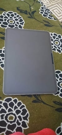 آيباد برو M4 • ٢٥٦ • بطارية ٩٤٪