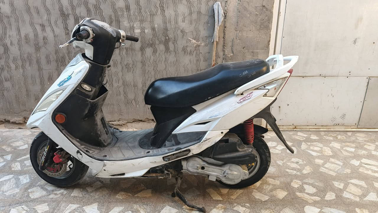 سلام عليكم
دراجه للبيع كامكو G5 مكينه مفتوحه السعر 300وبيها مجال قليل ***********
