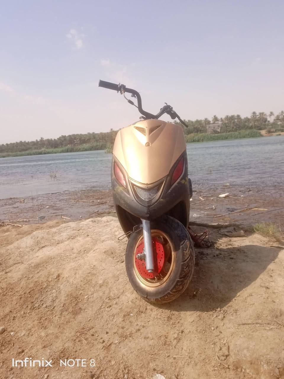 السلام عليكم 
من رخص الدمن 
للبيع موطور ماكس فحل 140  
الموطور رياضي مرتب او مزود 
السعر 200 او بي مجال  
المكان هيت
 للتواصل ***********
