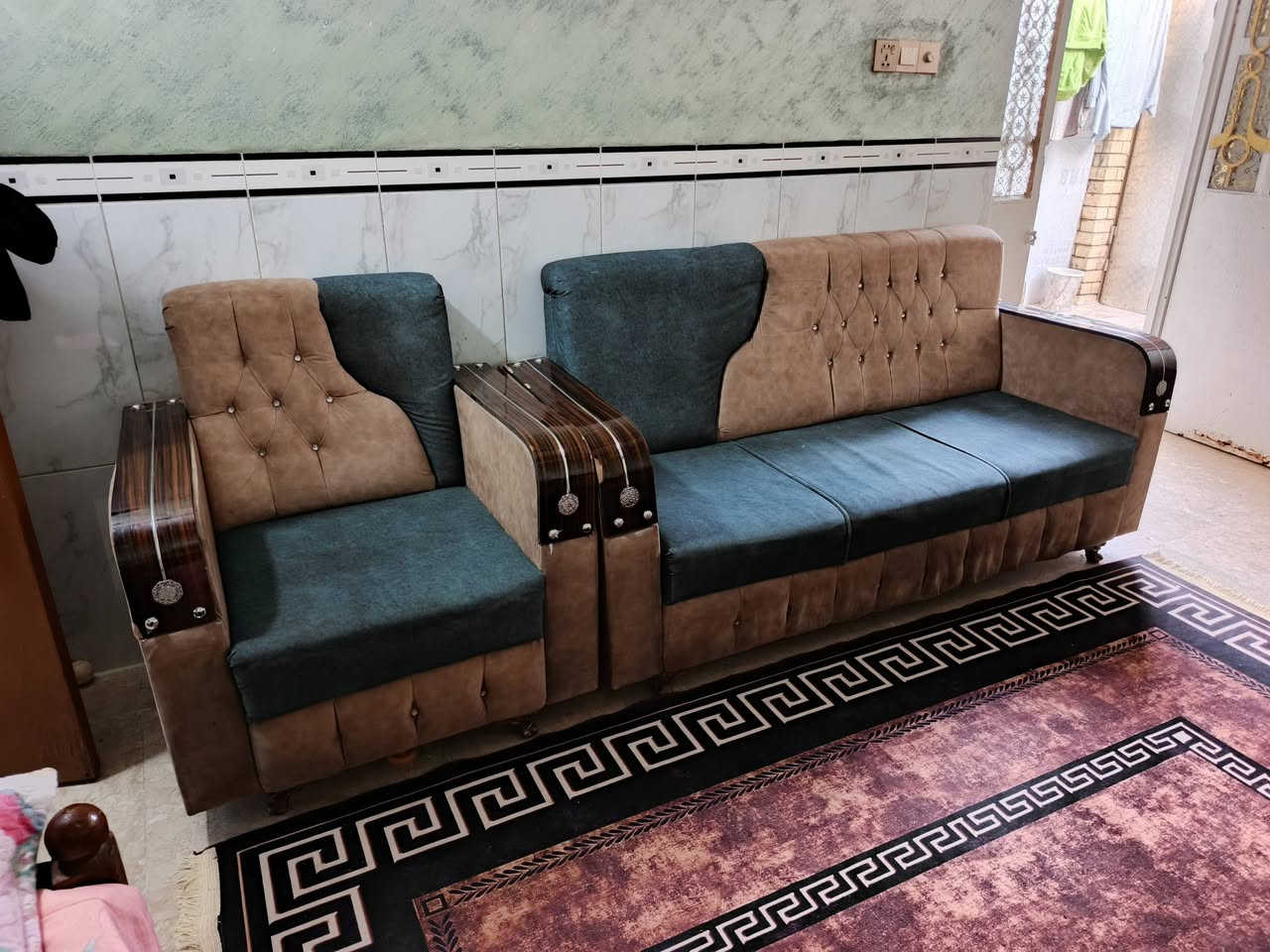 السلام عليكم تخم للبيع 10 مقاعد سعر 200 مكان بغداد أم الكبر قريب جامع الفردوس الشراي يتصل ***********
