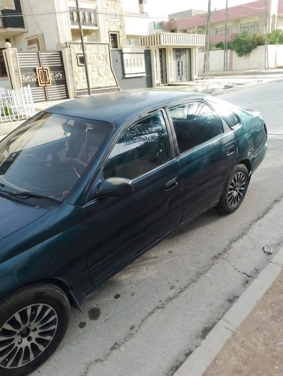 السلام عليكم تويوتا فرخ بطة موديل 92 كير اوتوماتيك تبريد تدفئة محرك نظيف السيارة شوف العين مثل مابالصور تجي تشوف رقم الماني بسمي شرط التحويل بدون وكالة السعر40. التواصل على ***********
