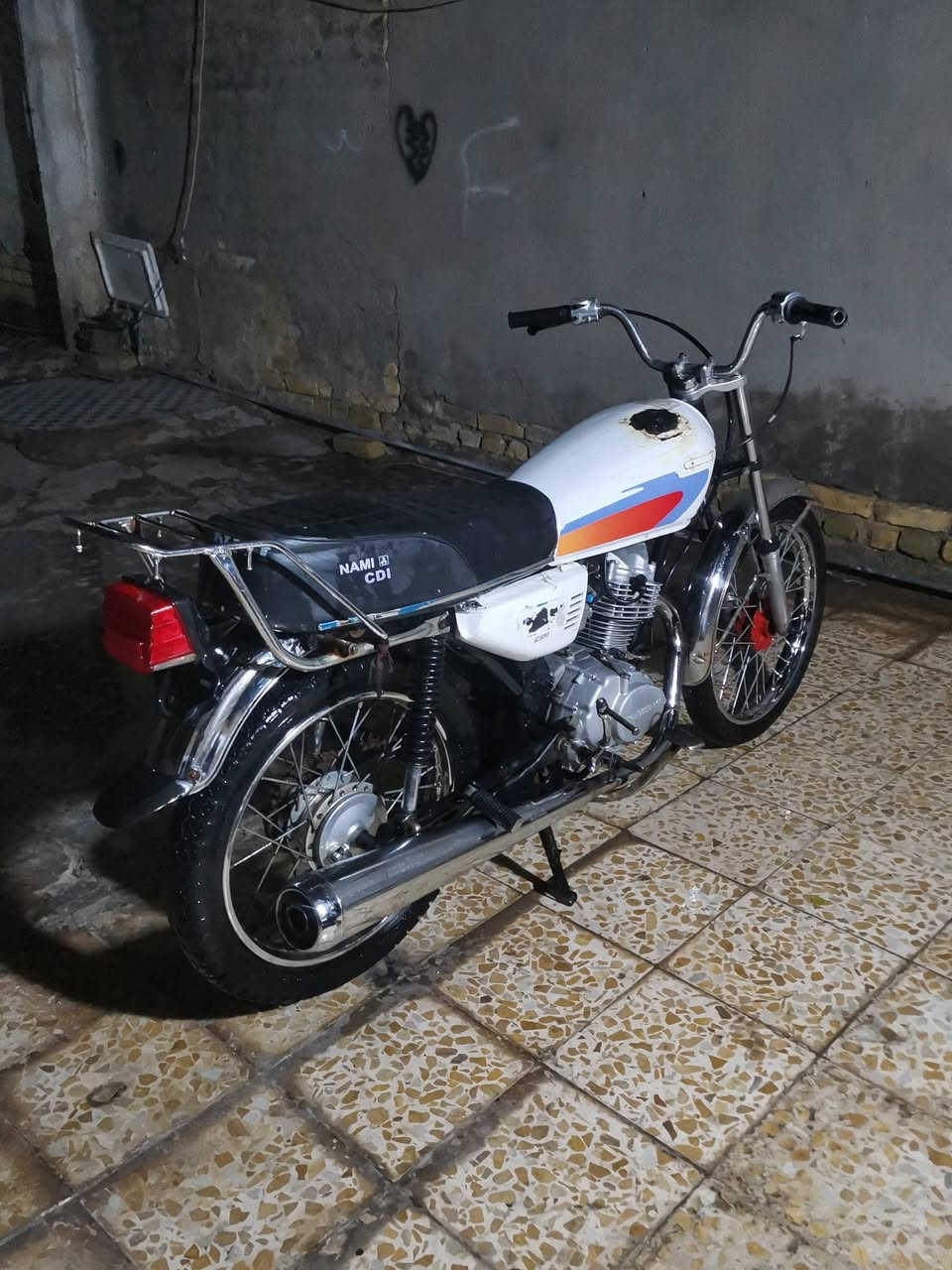 سلام عليكم دراجه ٤كير مديل ١٨ اوراق صولي ٥دراجه خير من الله شلعه ومعدل لاتنقيص ولا تبخير متواجد واتساب  هاذ رقمي ***********
