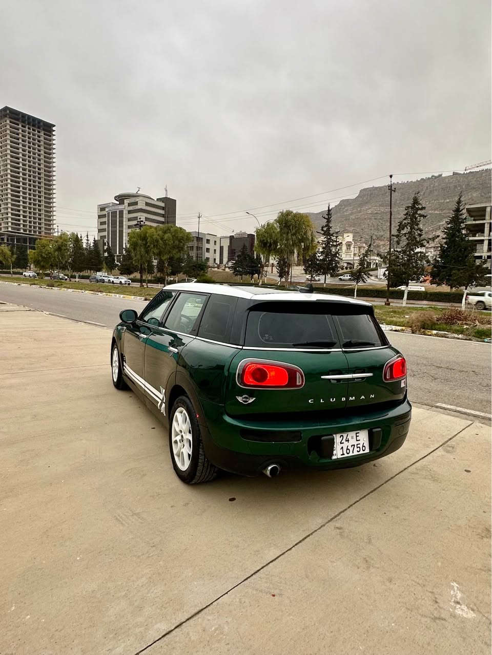 Mini cooper 2017 
Club man 1.6 twin pawer turbo 
داخل جلد 
شاشه جبيره 
اناره الوان شركة للدواخل 
اوتو ستوب
لايتات نشره + ليد + عدسه شريكه
فول فول بس بدون بانوراما 
صبخ : بس بوليند صبخ بدون دواخل بدون ايرباك 
سياره بدون دينار مصرف جاهزه 
ب اسمي تحويل وكاله شرط 
تايرات جديد 
ادامه كامل جديد 
رقم واتساب موجود ***********
سعر مناسب كلش !!!!!!!
البيع او مراوس حسب قناعه بس ب رقم شيمالي 
مراوس ب جالنجر جارجر موستنك كمارو دهوك, العراق
