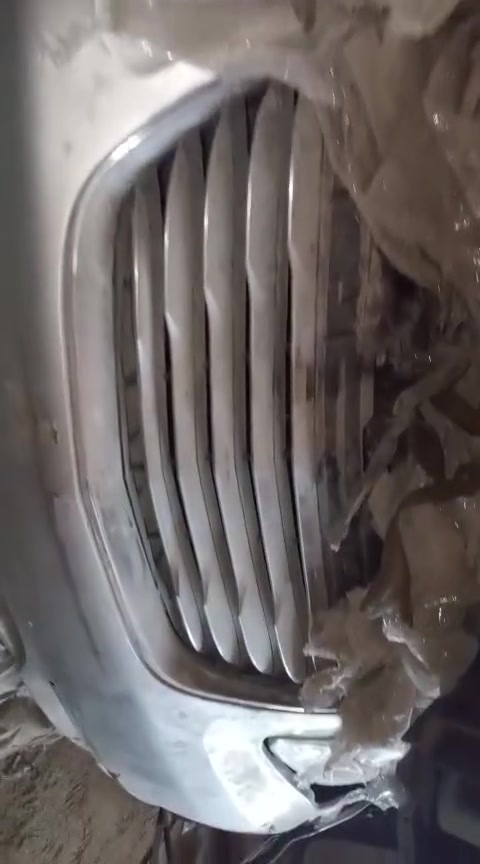 سلام عليكم وصول كصات c200 ودارت  وكومبارس ديوانبه الحي الصناعي مجمع الفارس *********** مروان
