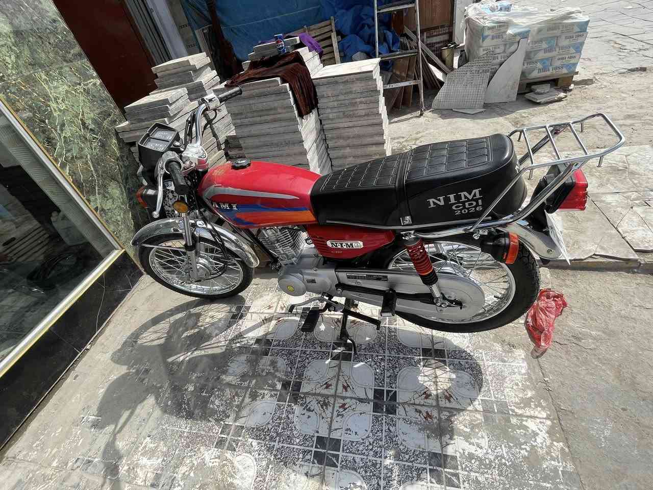 سلام عليكم دراجه نامه ٤كير للبيع دراجه صارله شهرين من نزلت من الرمبه بعده جديده مديل 2026كامله مكمله 
سعر ٨٥٠او بيه مجال حك الجيه 
ممتوف علا الفيس 
***********
