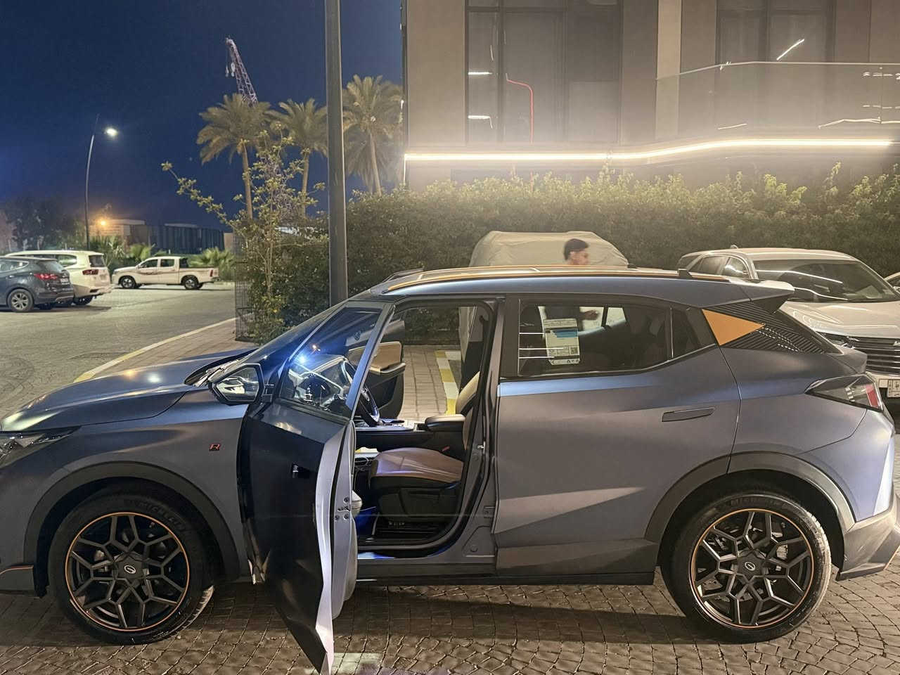 2025
15500km
فئه R اعلى فئه
كاميرات 360
 تشغيل عن بعد
كير جوهره
كشنات جلد
كش السايق تدفئه
فول تحكمات ستيرن
بانورما
ابل كار بلاي
السعر 29 مليون وبيه مجال
*********** فقط عل رقم متوفر
