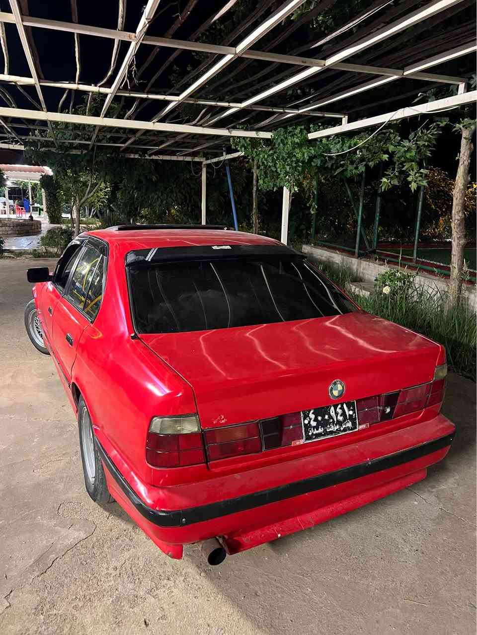 بۆ فرۆشتن: BMW 520
 جۆر: BMW 520
 مۆدێل: 1995
: "دەعامی بۆ دەعامی" بەشەرت، بەبێ کێشە و کەم و کوڕی.
تایبەتمەندی و مواسەفات:
 مواسەفات: فول فول.
 سیستەمی کارەبایی: جام کارەبایی، قوفڵ مەرکەزی، ABS.
تەبرید :  (سارد و گەرم) بەشەرت.
: سلاید، ڕەنگکراوی (سبوغ عام) تەنها بۆ جوانی .
تێبینییەکان:
 هەموو گیان و پێکهاتەی سەیارەکە "تەقە و ڕەقە" بەشەرت.
 ئاڕم، سەنەوی، و هەموو ئەوەڵیاتەکانی بەشەرتە.
نرخ: [43 و مەجال ] أربيل, العراق


**إذا كنت صاحب هذا الإعلان وتريد حذفه لأي سبب، رجاءا أرسل رسالة إلى الدعم الفني**