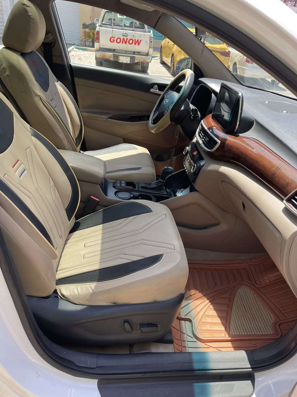 السلام عليكم توسان خليجيه 2019فول مواصفات لمتدد
السياره مكفوله كفاله عامه من البرغي ما مفتوح بيها  بيها  حالوب بلبنيد مبين بلصور والسونار موجود هم  بلصور السياره نظيفه معنا الكلمه تجي وتشوفها  
مكان السياره بغداد البلديات
السياره ماشيه 112 السعر 185 $ وبيها مجال  
*********** للتواصل متواجد واتساب
