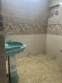 مشتمل طابق ثاني للايجار يقع في مربع  جامع شاكر العبود يتكون من غرفة نو...