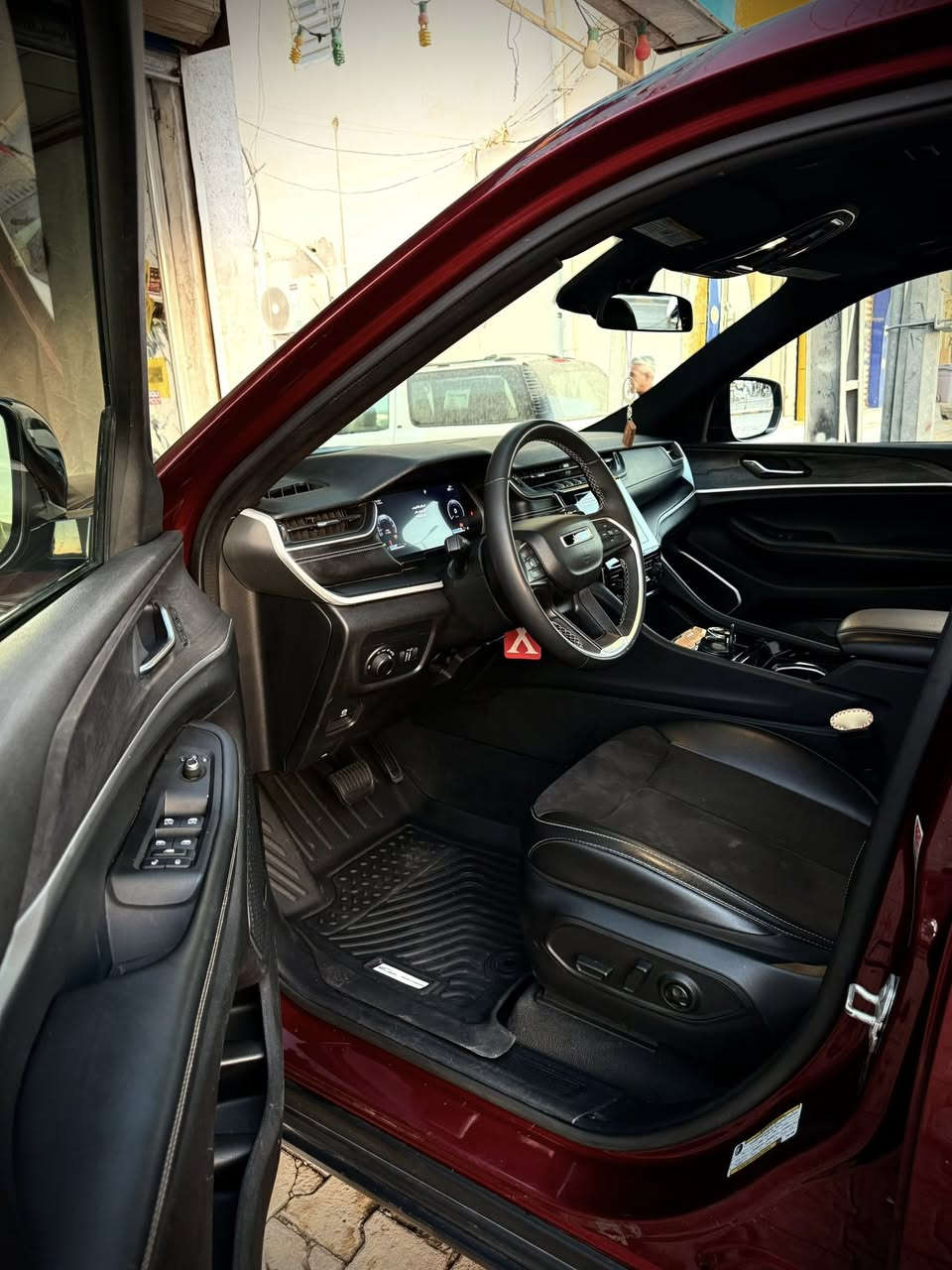 السلام  عليكم ورحمة الله وبركاته
‏‎‏‎       ——— لـلـبـيع  ———

جيب گراند شيروكي - Jeep Grand Cherokee

‏‎‏‎وراد أمريكي.     —    بدون ضرر فقط سرقة 

‏‎‏‎الموديل           —    2023

فئة.                 —   ( LIMITED) 

حجم المكينه   —     3600/ V6

‏‎‏‎اللون               —     ماروني

‏‎‏‎المسافه المقطوعه — 7000

‏‎‏‎حاله السياره.    —  (بدون صبغ فقط تبديل نفس القطع)

‏‎‏‎المواصفات 

‏‎‏‎- بصمة تشغيل 

‏‎‏‎- بصمة أبواب 

‏‎‏‎-تشغيل عن بعد 

‏‎‏‎-ترحيب عند الاقتراب 

-رادار امامي 

-رادار جانبي 

-رادار خلفي 

- توقف ذاتي خلفي

‏‎‏‎-كشنات جلد ومخمل

-اشاره بالمرايه 

-حساس امامي خلفي 

‏‎‏‎-شاشه كبيره تدعم نظام الأبل كار باي ونظام الاندرويد

-شاشه عداد ديجتال

-فتحت سقف 

‏‎-اوتو ستوب

‏‎-وضعيات قياده 

‏‎‏‎-كشنات تدفئة ( اماميه - خلفيه ) 

-كشن السايق خزن ميمور

-ستيرن تدفئة

‏‎‏‎- ستيرن بحركه كهربائيه 

‏‎‏‎- تبريد مركزي 

‏‎‏‎- بگ لايت LED 

‏‎-صندوق كهربائي 

‏‎‏‎-تحكم ستيرن جهتين 

‏‎‏‎-تحديد سرعه 

‏‎‏‎-مانع انزلاق 

‏‎‏‎-ليد نهاري

‏‎‏‎-كامره خلفيه دواره 

‏‎‏‎باقي المواصفات المعروفه  

‏‎‏رقم السياره    - فقط رقم فحص

‏‎‏‎موقع  السياره — ميسان

‏‎‏‎للأستفسار.     — ***********
