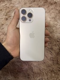 آيفون ١٦ برو ماكس ذهبي ذاكرة ٢٥٦ بطاريه ٩٢ كارتونه وغراض كامله داخل ال...