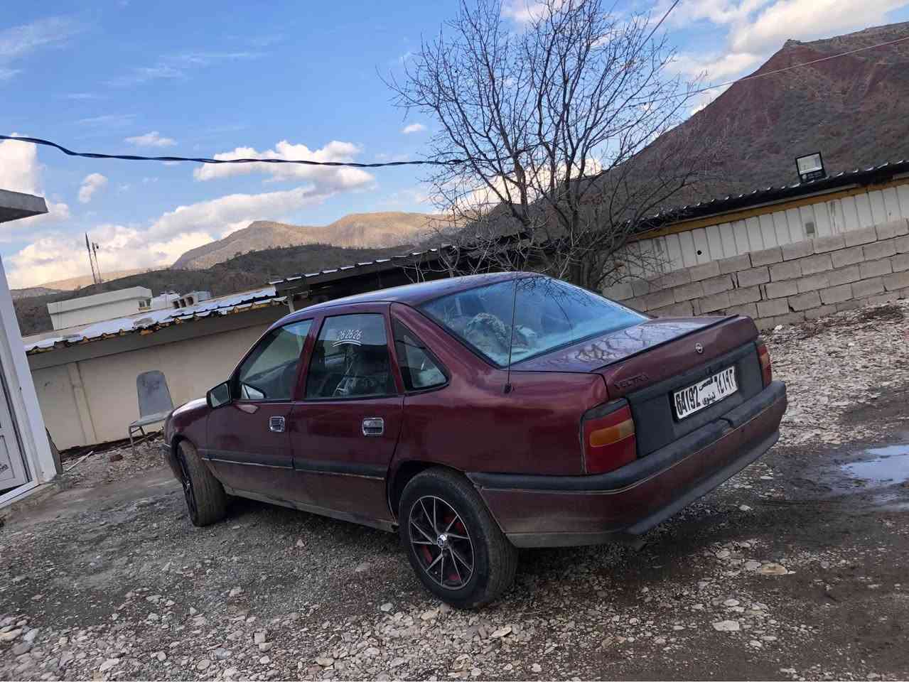 بە ناوی خوای گە ورە 
ئۆپڵ 1993 مە کينە 20  گێرو مە کينە ی به شه رت بئ عه يبه ماشاءالله زؤر به هه لمه ته به نزين هه ر ناخوات 
زؤر تندوو تؤله يه ك دينار مه سره فى نييه 
مالى دؤسته  زؤرجوانه خايسوو ده عمى نييه تاقم ولى لؤكه  تايه كانى وه سته  
سه ياره كه نمونه يه له جواني نه موسه نه براوه يه علوجه به شه رتى هه موو شتئ ئه ى فرؤشم 
شوين دوكان سعر20 $ گه لاو معامه له يه كي زؤر كه م 
***********
*********** دخان, السليمانية
