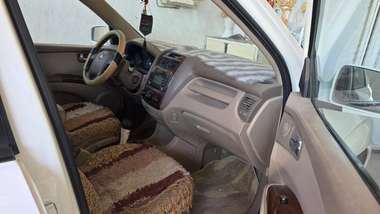 سلام عليكم
كيه سبورتج ٢١٠
نضافه ٩٥ بلميه فتحه سقف 
باتري جديد 
كير ومكينه كفاله 
تبريد ثلج 
مكان لعماره 
سعر ١٢٥ بيهه مجال 
سنويه لغايه ٢٨
بأسمنه تحويل @مباشر 
***********
***********
