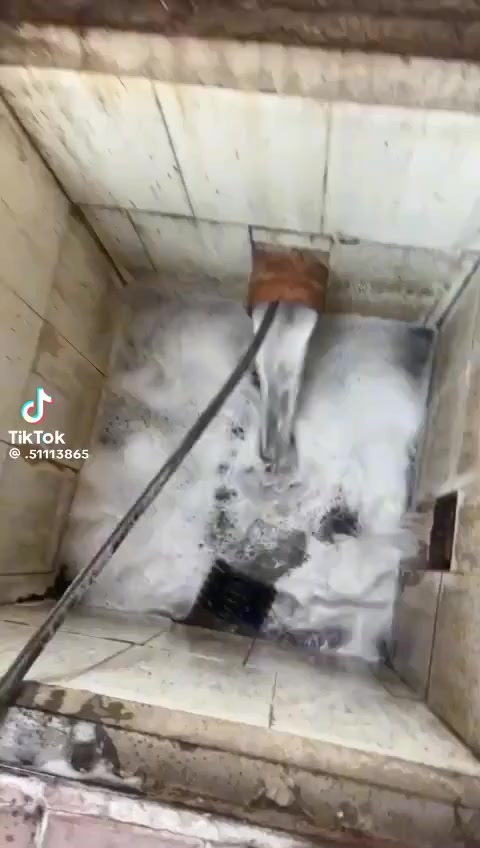 فتح كافه المجاري المسدوده وسحب المياه الثقيله وصرف الصحي خدمه متوفره 24ساعه فورآ  الاستفسار ***********
***********
