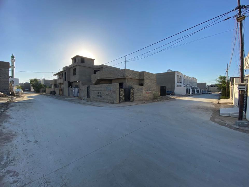 للبيع بيت جديدة 🏨مساحة 100شوراو سعر 43 مليون. قفل يم كلية رفم ***********
