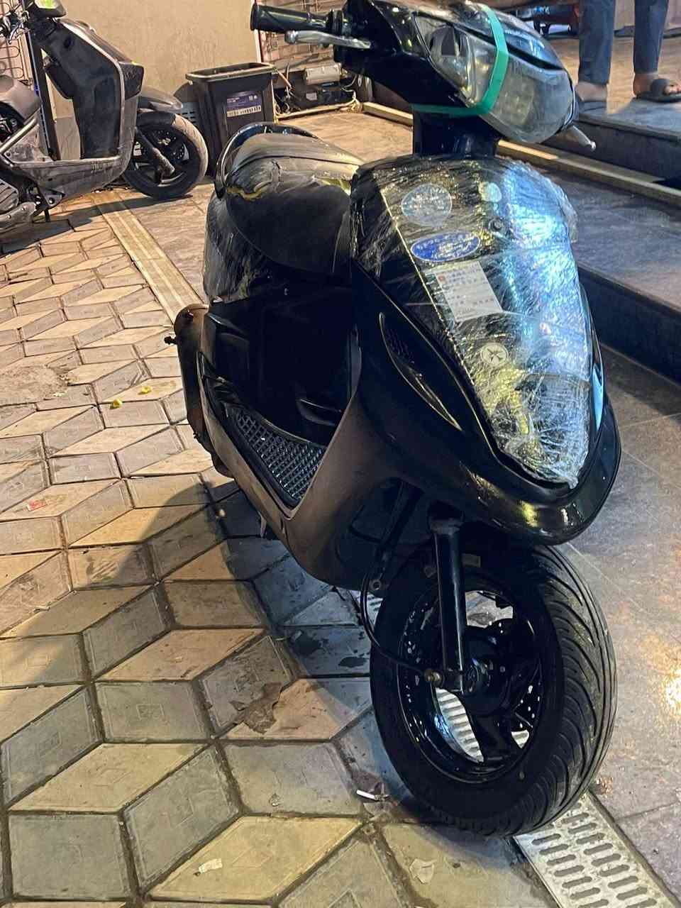 السلام عليكم دراجة ماكس قجمة دراجة حلوة ومكينتهه  شك لكاع شلعة ومعدل دراجة نقصهة بس كفرات سعر 350وبيهة مجال بصيط الرقم ***********واتساب
