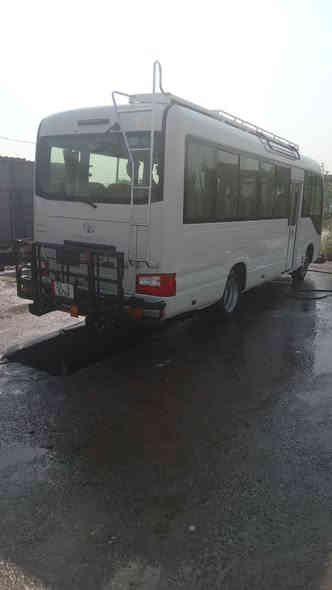 السلام عليكم 
كوستر للبيع او مراوس ب ١٧ 
السيارة موديل ١٩ سيارة كفالة عامة سيباية وادرعة و درج قلاب ستاركس نزالات فتحت تانكي عصام السيارة فول عصام تخم تاير تبريد محور سيارة بأسمي مصفرة هيئة وغرامات سعر السيارة ٥٣٠ العنوان بغداد الشعلة رقم الهاتف ***********
