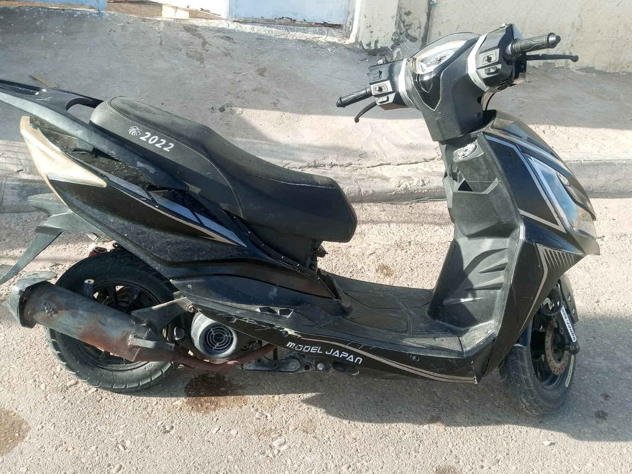 للبيع سكنس صيني. موديل 22 دراجه شغاله نقيصه بس عينه وكشنها من جوه طاك السعر 225 وبيها مجال  العنوان ميسان قضاء المجر الكبير 0782 629 0233 متواجد وتساب واتصال
