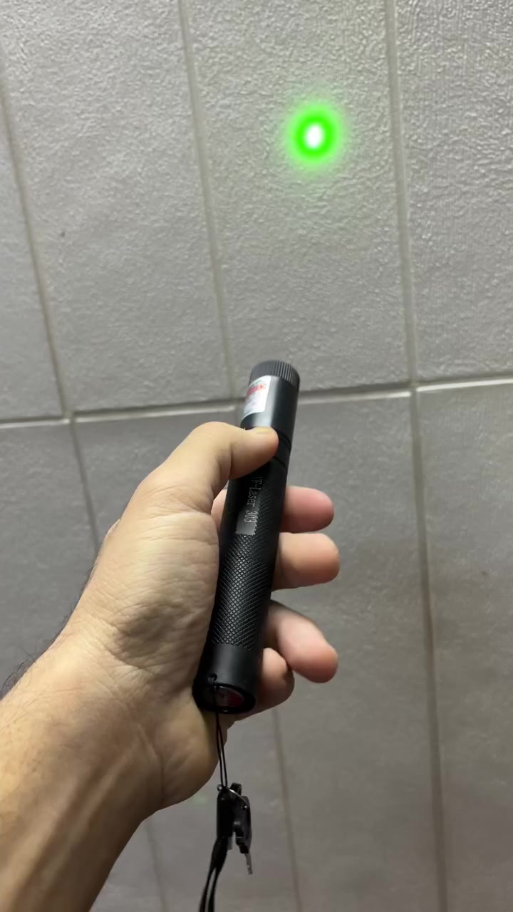 للبيع ليزر اصلي بوليسي مال شرطه
كامل غراضه سعر 10الف دينار 
شراي تعال خاص او خابر ***********☎️📞
