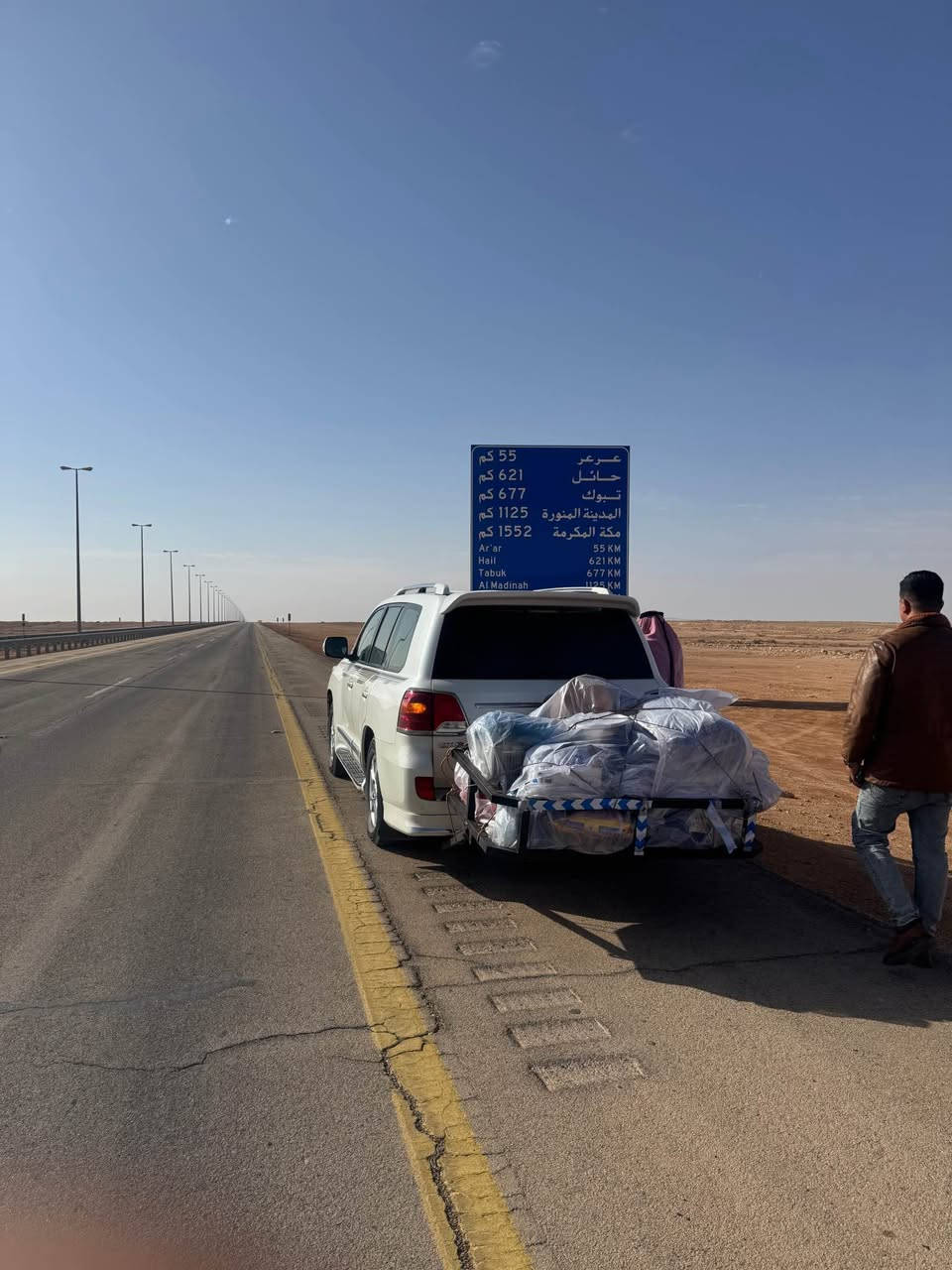 يالله لاندكروز ٢٠١٢ ٨سلندر مكفوله من الضربه بيه بارد جاملغ الايسر والهلال الخلفي ماشيه ٢٤٠ الف تبريد حداديه جديد مكينه مبدله جديده السعر ٣٣٥ وبيه مجال الطيبين مكان سياره كربلاء 
*********** 
*********** كربلاء, العراق
