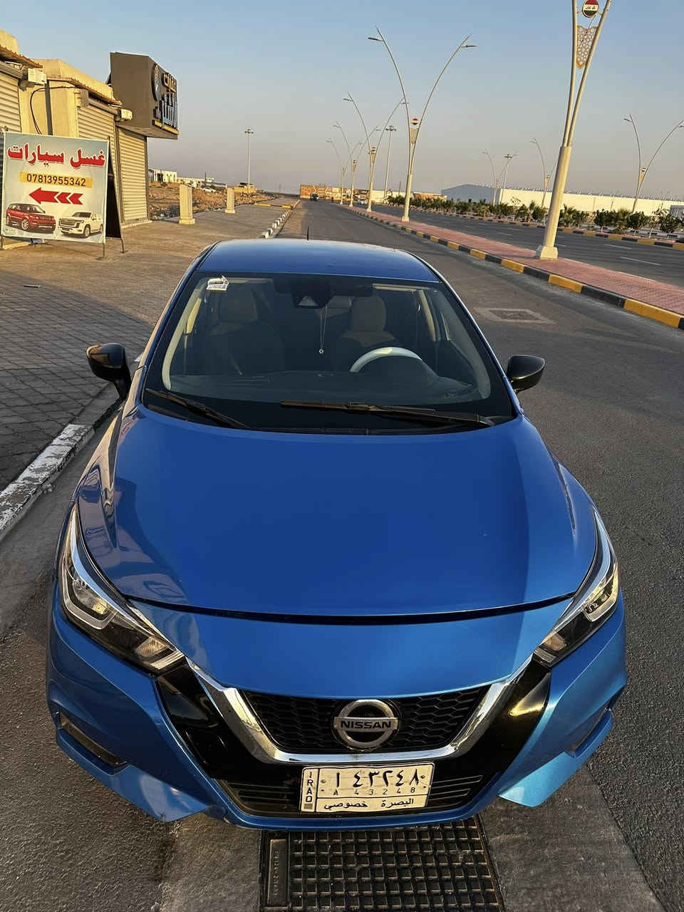 🚗 للبيع في البصرة
سيارة نيسان فيرسا 2020 بحالة ممتازة جداً.

🔹 الموديل: 2020  
🔹 اللون: أزرق  
🔹 القير: أوتوماتيك  
🔹المحرك: 1.6L اقتصادي جداً.
🔹 4 سلندر – دفع أمامي  
🔹 استخدام قليل جداً
🔹التحكم: تحكم كامل من المقود (ستيرينغ)، مثبت سرعة.
🔹 فئة السيارة: SV (مواصفات ممتازة).
🔹 التحكم: تحكم كامل من المقود (ستيرينغ)، مثبت سرعة.
🔹 التقنيات: شاشة لمس أصلية، تدعم Bluetooth Audio و Apple CarPlay.
أنظمة الأمان: رادار أمامي، رادار جانبي
السيارة نظيفة جداً وقليلة الاستخدام، مناسبة للعائلة أو للاستخدام اليومي واقتصادية في الوقود.

💰 السعر المطلوب: 98 ورقة (قابل للتفاوض البسيط)  
📍 الموقع: حي المهندسين البصرة

للاستفسار أو المعاينة يرجى التواصل على  
الرقم ***********
