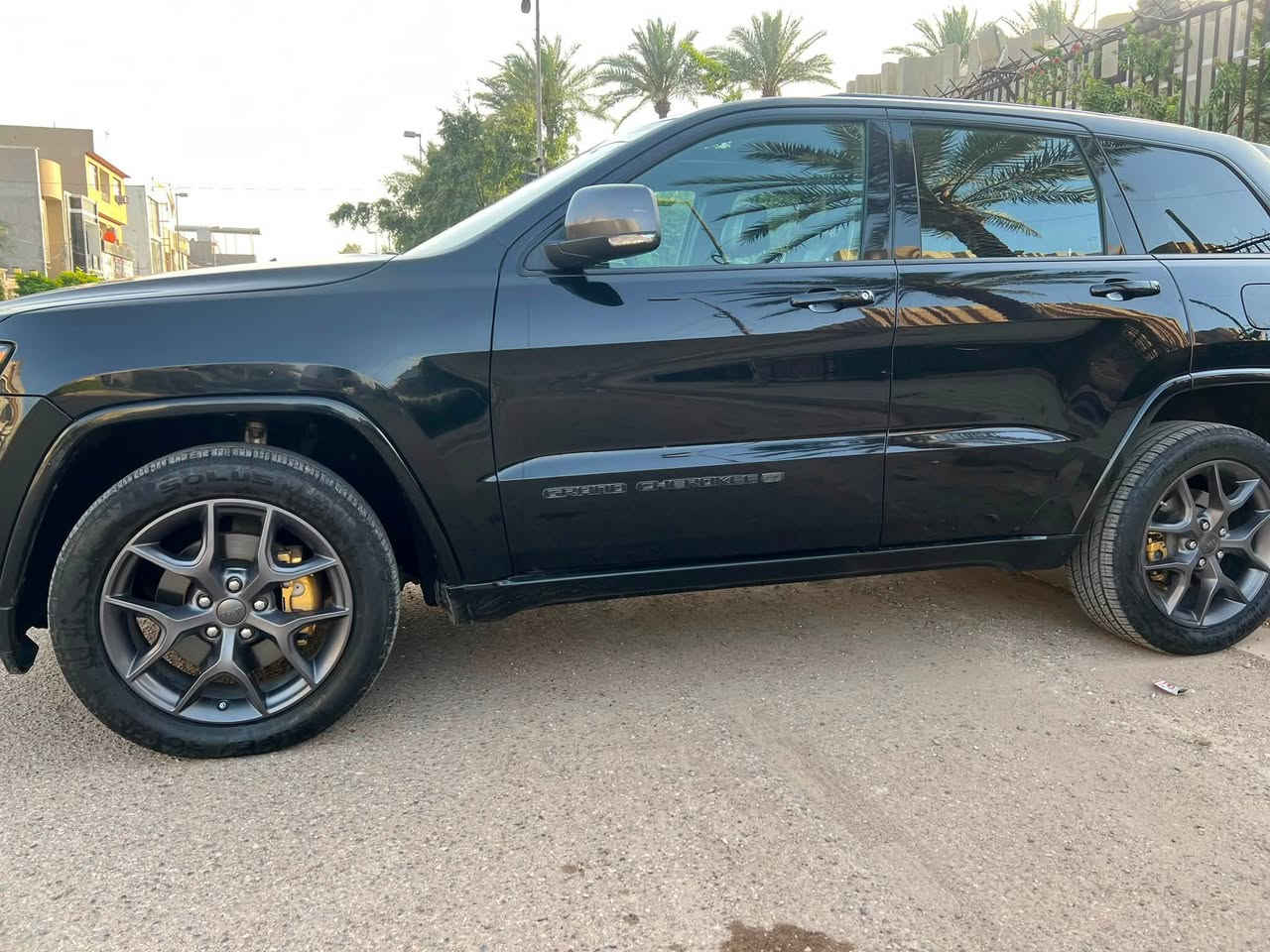 السلام عليكم للبيع جيب ثمانينيه السيارة فول 1/1 
موديل 2021 ماشيه 42000mi 
مكان السياره شارع فلسطين 
*********** السعر 22,500$ بيها مجال 
او المراوس حسب القناعة . وارد امريكي وعندي صور الحادث وسونار .
