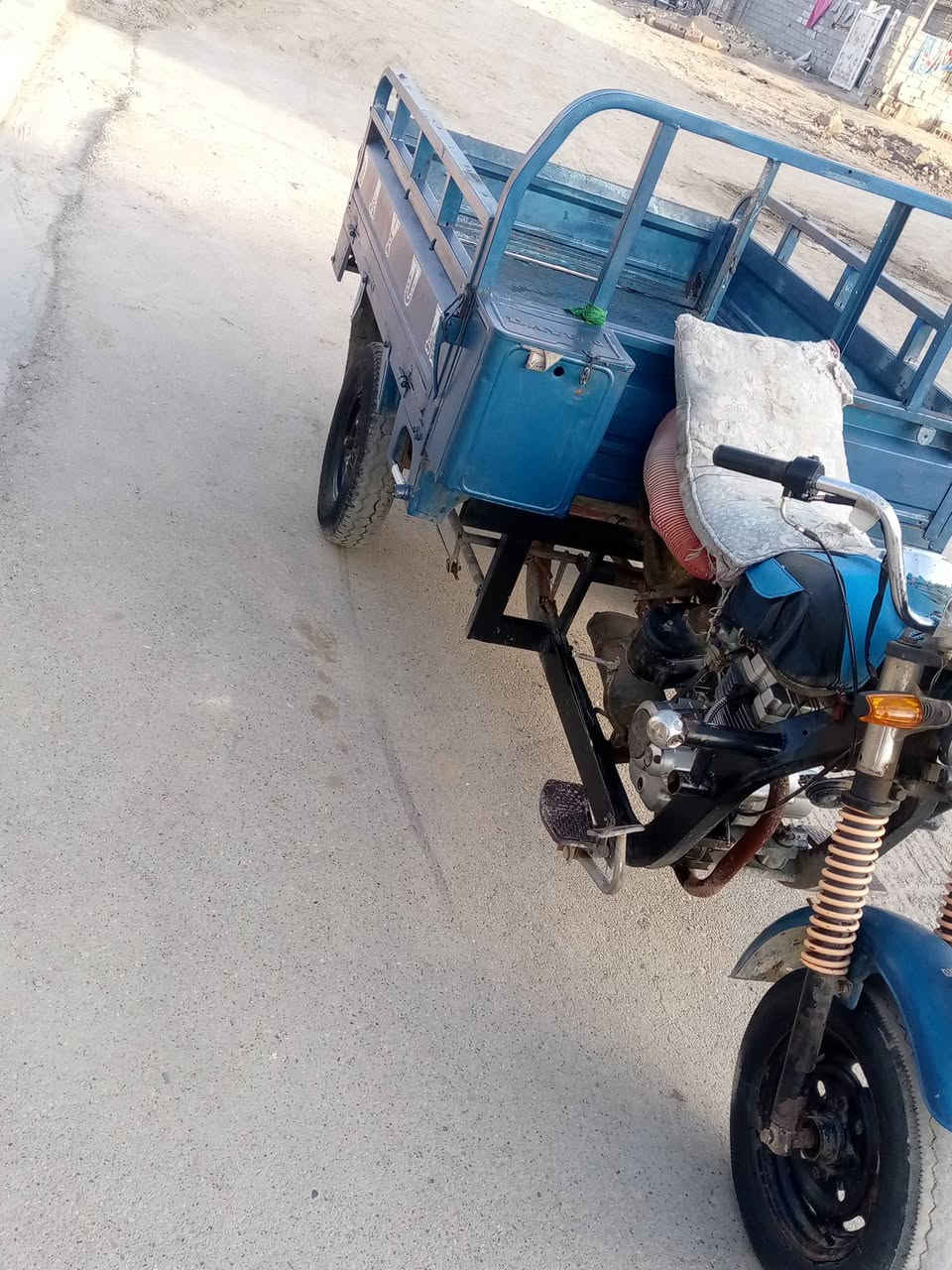 السلام عليكم ستوته للبيع موديل 11 رقم وسنويه كهربائيات مابيها شي كامله مكمله ستوته مابيها شي مكانها حي جهاد للستفسار الاتصال ***********
