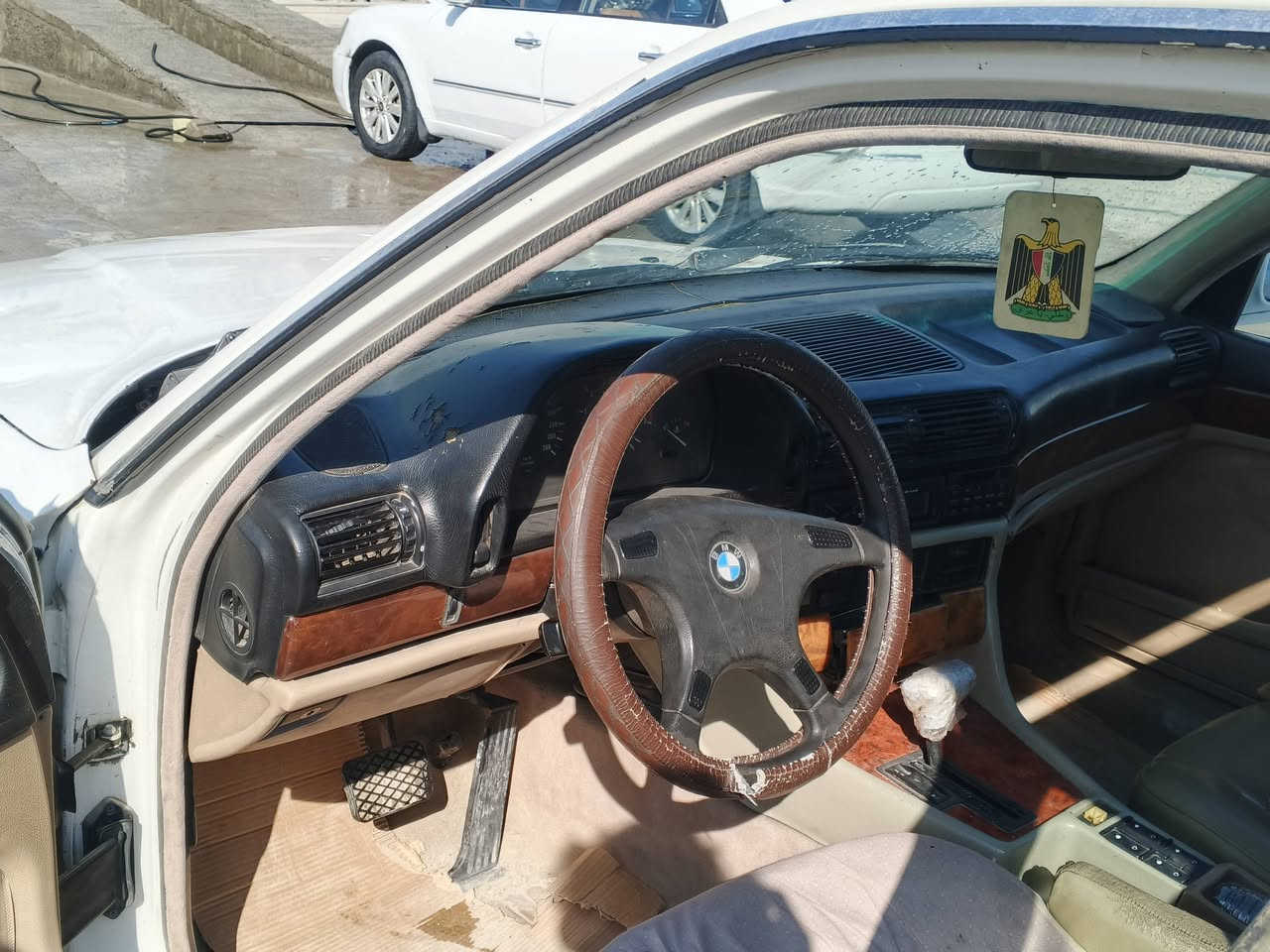 سلام عليكم بي ام 735للبيع لون ابيض رقم بغداد بلاديه سياره
مكينه كايمه صدر نص عمر تايرت زينه داخله يحتاجه ترتيب سياره مال تعمير بدون ضرر بدون صبغ موديل 89 سياره ابيعه علا وضعه مكينه كايمه مكينه كايمه مكان الانبار كرمه كناطر ومراس ب اقل من سعر أو بسعره مو مشكلة اي شي مراوس اروس سعر 30بيه مجال
***********
