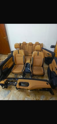 للبيع غرفه نيسان سنترا من موديل 2020-2026 كامله مقفله مشمشي اربع بطائن...