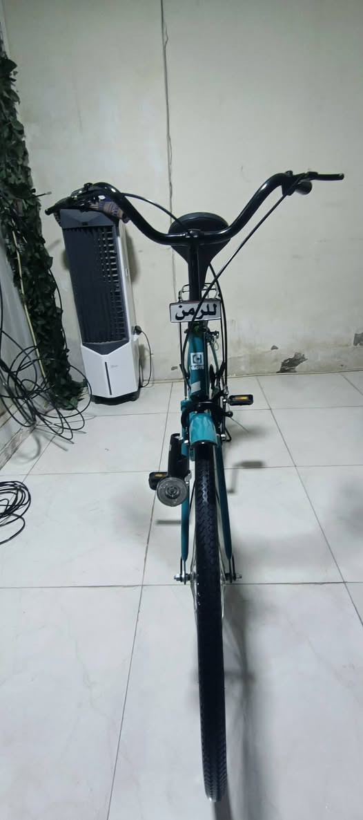 سلام عليكم باسلك للبيع نوعيه كلوف أحسن وارقى نوعيه حالين بل سوك مديل 22لون مميز لشراي خاص أو تصال ***********
