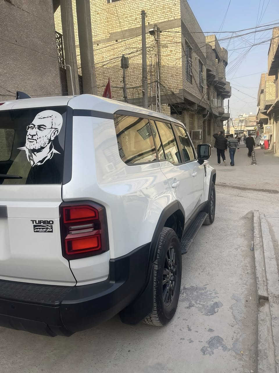 برادو R1
2024
ماشية 22 الف كم 
السعر المطلوب 43 الف دولار وبيه مجال شوي
العنوان بغداد 
*********** علي
