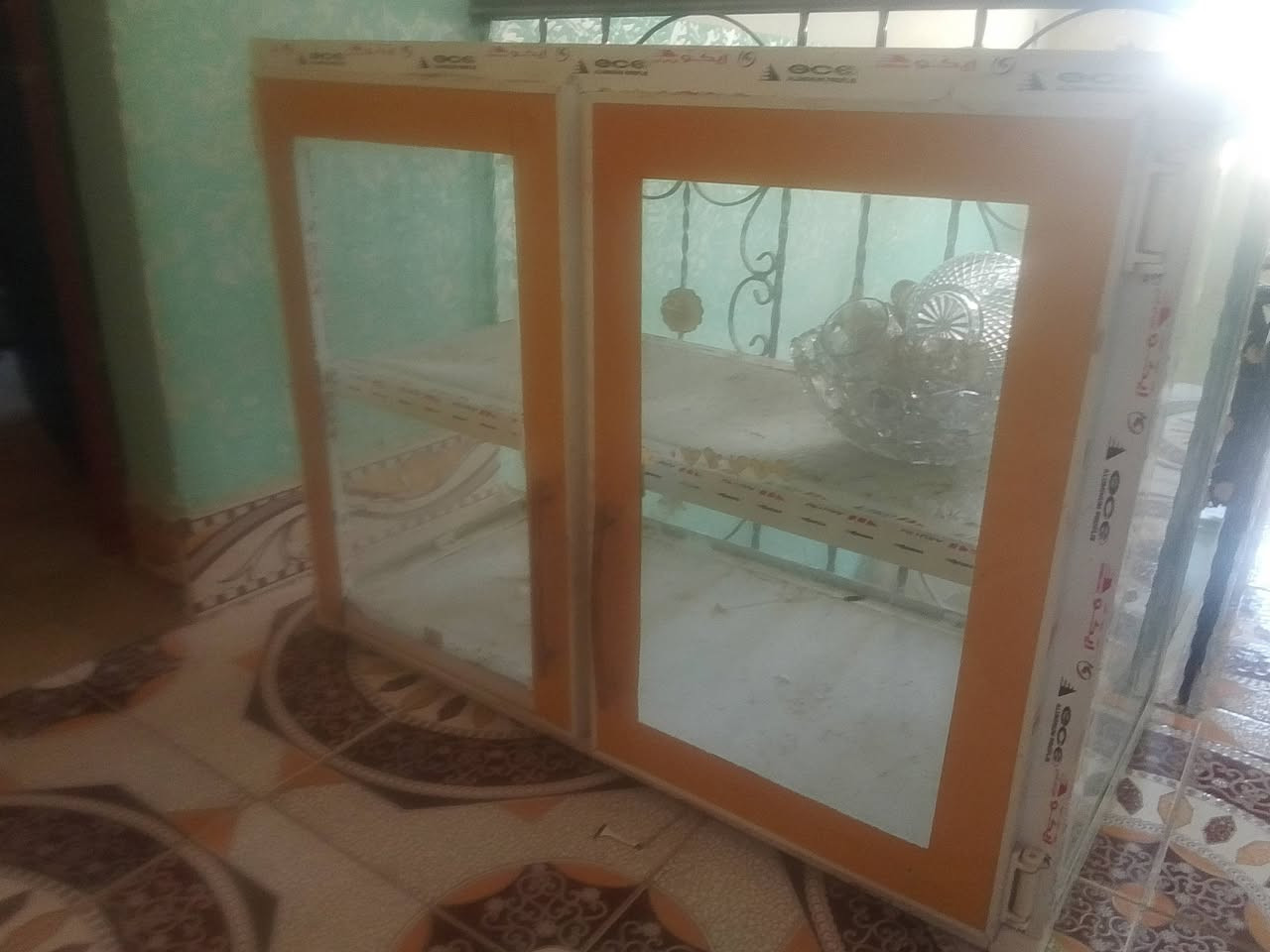 السلام وعليكم عندي غراض مطعم للبيع كل الغراض ماكو قطعه وحده )1خلاطات عدد 3 الكبير سعره 30الف الثاني سعره 15الف وثالث سعره 10 الف جام خانه ام البيبان سعرها 50الف كلاصات سفري مال عصير طبيعي عدد 13درزن سعر الدرزن الواحد 2الفين كصب عصير طبيعي عدد 8درزن سعر الدرزن الوحد 1500الف ونص قطاعه بتيته الحلزونيه سعرها 15الف فلينه حجم الوصط سعرها 5الف طشت مال تكلاه فلافل سعره 5الف شبجه مال تصفيه الفلافل حجمه 26سعرها 5الف باكيت جفوف لون اسود سعره 3الف ورق مال لفات بركر عدد 2دزن سعره 5الف قالب نحاس مال فلافل سعره 3الف شفره مال بركر سعره 3الف ثقاله ضغط بركر سعره 4الف قطاعه بيتزا ب4الاف خشبه تقطيع او تقديم البيتزا سعرها 5الاف كماشه مال صواني بيتزا سعرها 5الف قالب وضاغط عجن البركر سعره 2الفين معجنات عدد 2 سعره 2الفين فانكيات سلستيل عدد 2سعر الوحد 9الاف مصفي سلستيل عدد واحد سعره 7الف قلايه كهربايه سعرها 15الف بطاله مال صلصات عدد 11بطل سعره الوحد 500 دينار بطاله مال حامض لبلبي سعر الوحد 250دينار فلينه مغلونه بلاستك لون احمر سعرها 15الف 
وبيهن مجال الشراي غراض بيهن مستخدمات وكوو بيهن جديدات نضيفات يشهد الله  هاي الغراض تصفيه عزلت فا حاي ابيع بيهن  للاتصال ع رقم التالي *********** تصال واتساب
