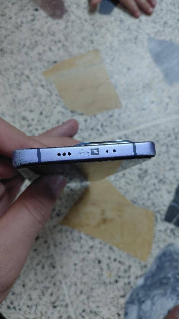 السلام عليكم
Infinix NOTE 50 Pro+ 5G
ذاكرة 256
بطارية 92
شاشة نضيفه اصليه شخط مابيها
الجهاز كله نضيف فقط الضهر بي ضربه كدامكم 
سعر 300 الف مكاني موصل


**إذا كنت صاحب هذا الإعلان وتريد حذفه لأي سبب، رجاءا أرسل رسالة إلى الدعم الفني**