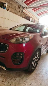 سبورتج 2017وارد امريكي بيهه 3 صبغ  ماشيه 88الف بدون ايرباك فول مواصفات...