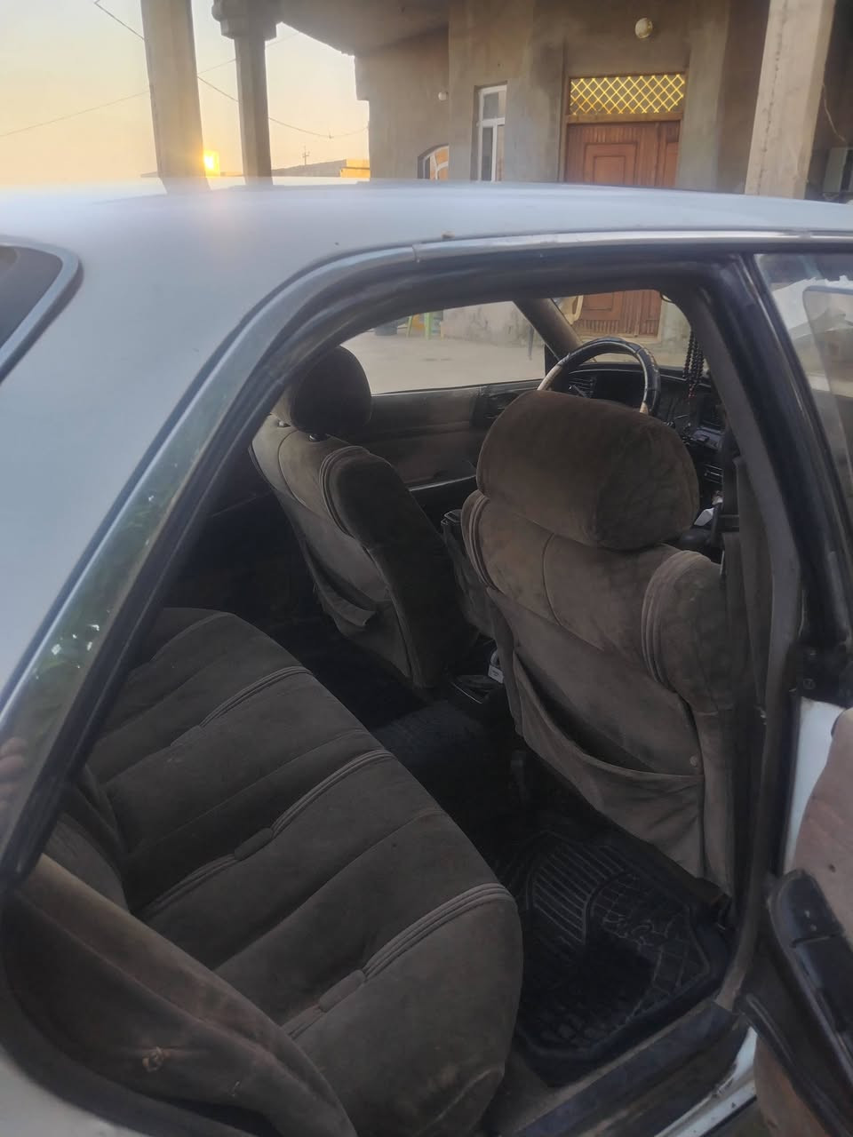 بسم الله الحمن الرحيم
للبيع مارك مسطره موديل ٩١ رقم انبار بسمي تحويل مباشر
السعر. ٣٥ ورقه ترهم مراوس بيكم دبل  تسعينات او مارسيدس دب العنوان. صلاح الدين قظاء الظلوعيه
رقم التلفون. ***********
