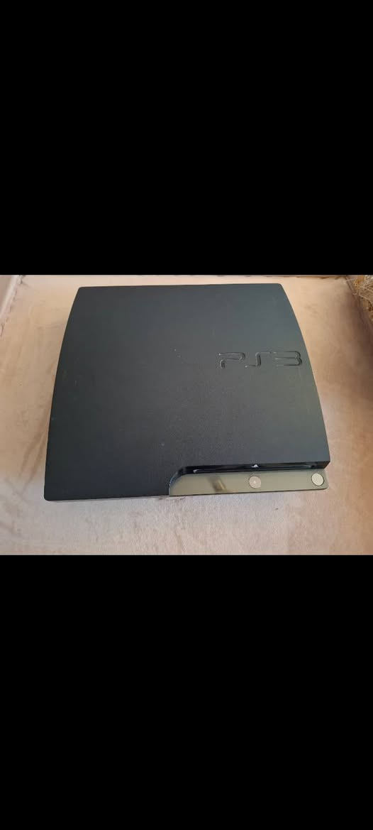 السلام عليكم 
بلي3 سلم مهكر للبيع
ملحقاتة كاملة يحتوي علئ جويستك عدد2 
وهارد عدد2  يحتوي علئ 65 لعبة
الهارد الاول مساحتة 320gوالهارد الثاني مساحتة 500g
السعر /140
مكاني /بابل الحلة


**إذا كنت صاحب هذا الإعلان وتريد حذفه لأي سبب، رجاءا أرسل رسالة إلى الدعم الفني**