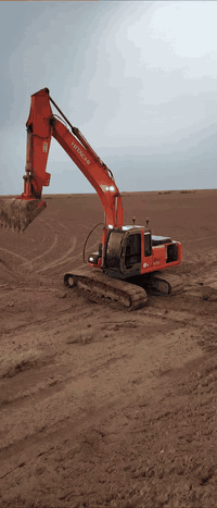 للبيع حفاره زت  موديل 2003     ***********.   
*********** مكان واسط عزيزيه
