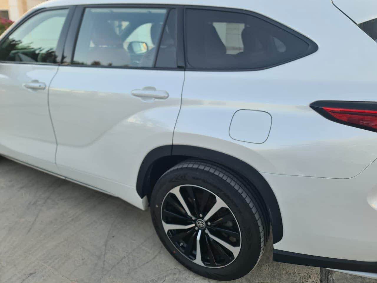 للبيع تويوتا هايلاندر بانزين 
XSE AWD2022
مرقم بغداد باسمي
السعر 37 الف 
العنوان بغداد حي الخضراء و الرمادي 
*********** بغداد, العراق
