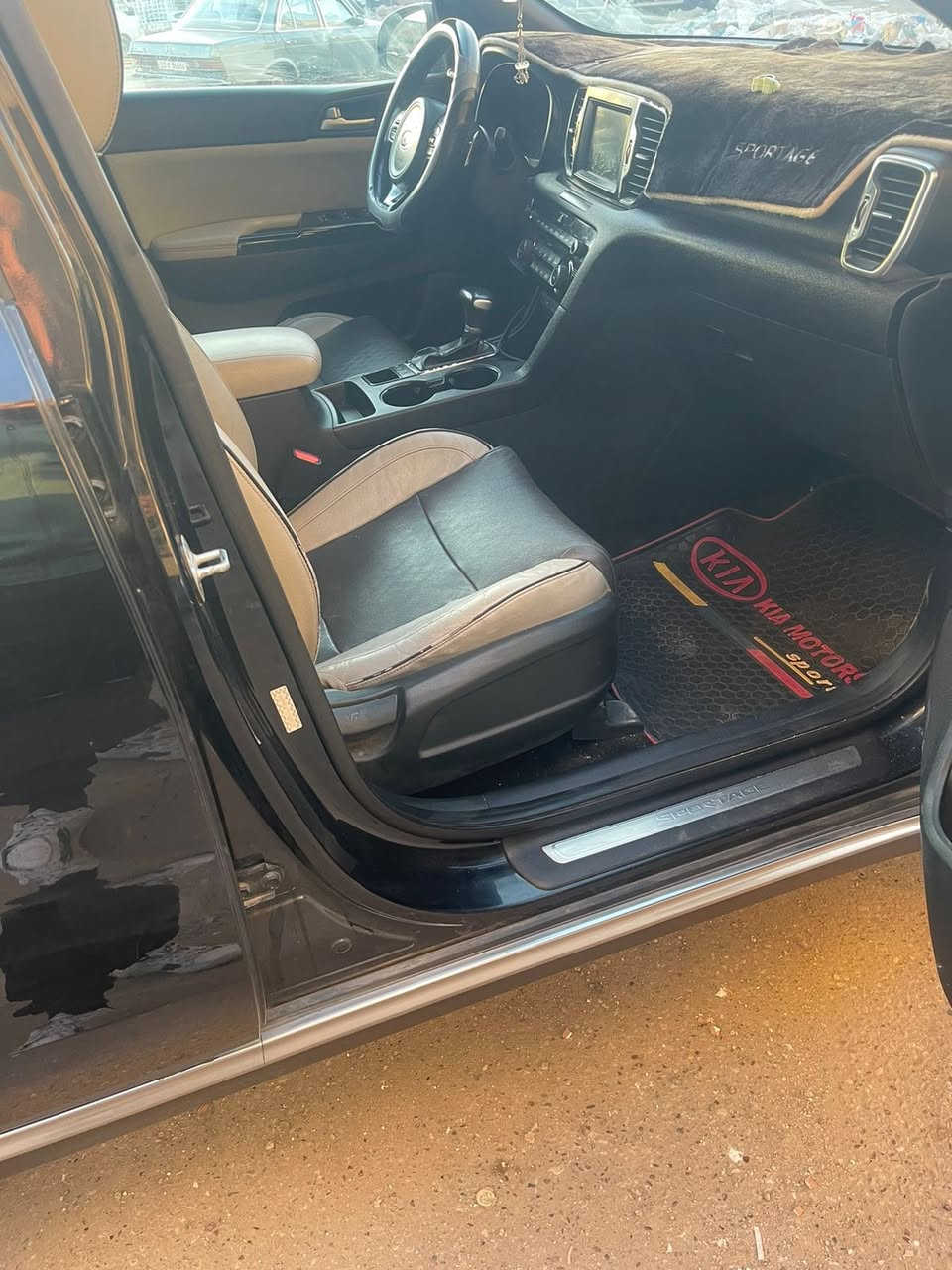 سلام عليكم سبورتج موديل 18 امريكي بيها بنيد وجاملغ امامي بسمي بغداد الاعظميه مراوس بجيب شعندك نزل مراوس ***********
