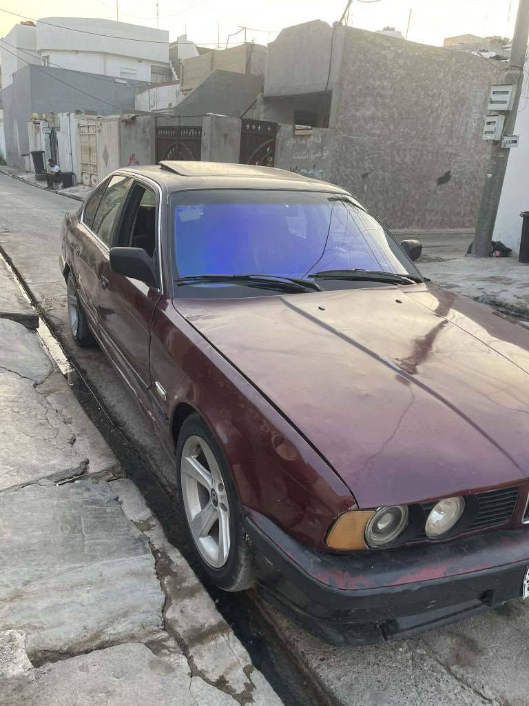 سلاوي خوا له هه مو لايك ئم بئيمه بو فروشتن 525كه بسه كيرو مه كينه به شرت ئاكسلي سبورته زورزوربه قوه ته سياره كه هيج ليدرانه كي نيه بشو بشتي كبسه ته نها سقف موسه سياره كه واجيه به شرتي ئولياتي أربيل, العراق


**إذا كنت صاحب هذا الإعلان وتريد حذفه لأي سبب، رجاءا أرسل رسالة إلى الدعم الفني**