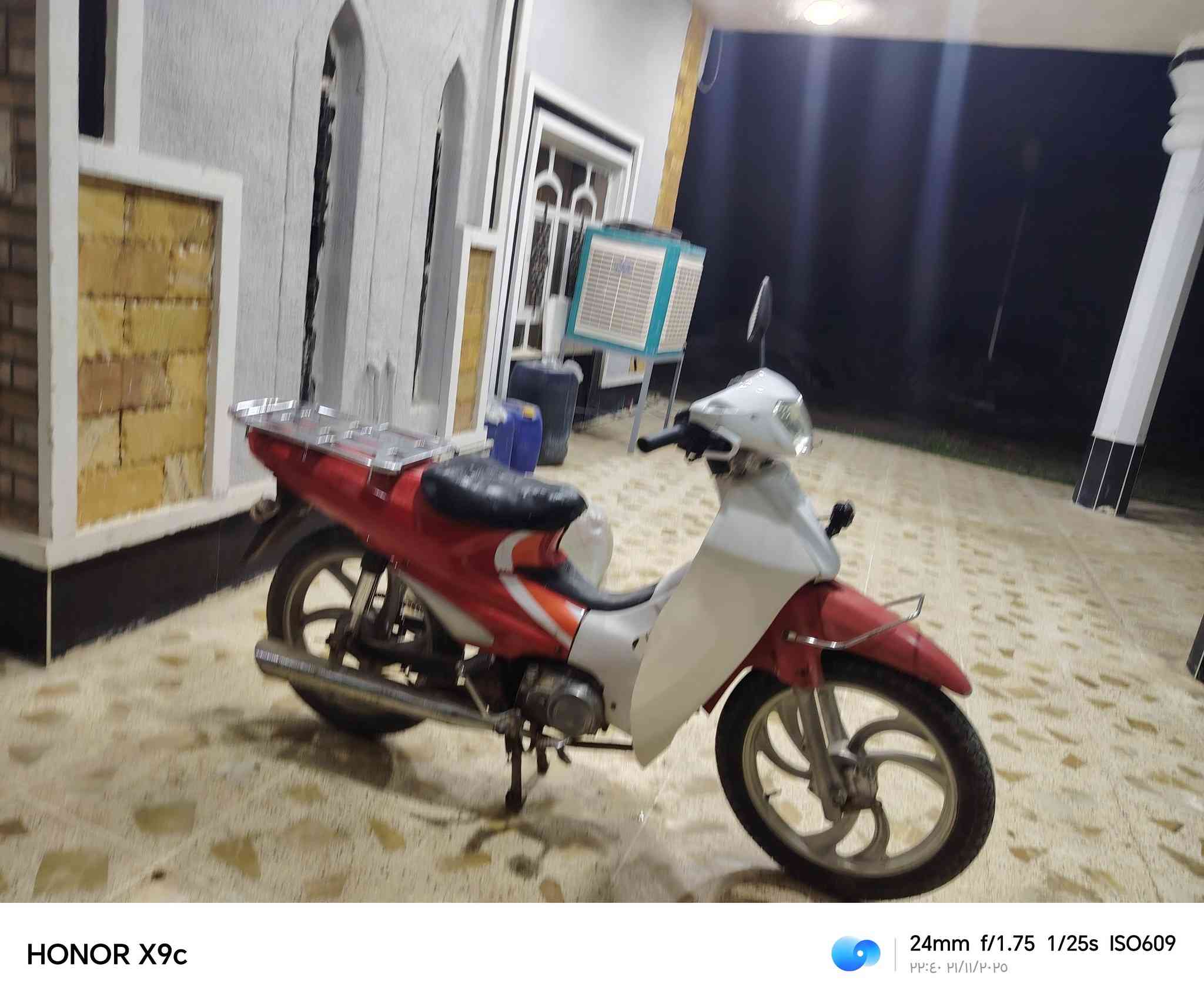 دراجه سرفيز البيع نضيفه كلش كهربائيات شغاله سلف شغال نكره والهندر ربع هندر يشتغل الموديل 2012 الاستفسار عل هاذه الرقم *********** والسعر 450
