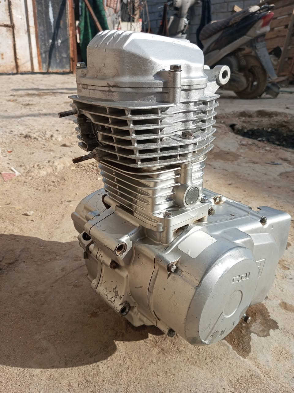 يا الله سلام عليكم شباب مكينه نامه شلامجه للبيع مفتوح كور بيه ولفات وريد ابيعهة سعر 150وبيه مجال قليل مكانه شارع سالم الرقم***********
