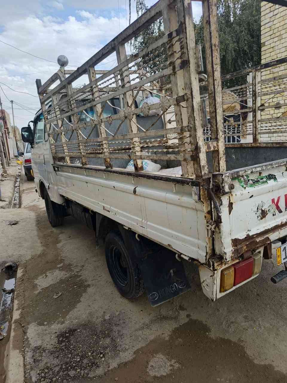 سلام عليكم كيه بنكو 1993رقم بغداد وسنويه نكليزي بسمي تحويل ثاني يوم تحويل جديد هزه جديده سياره كير ومكينه واكسل خير من الله تخم تاير جدد سياره مصبوغ بس الرباع اللبيع السعر 45وبيها مجال العنوان بغداد المعامل ***********
