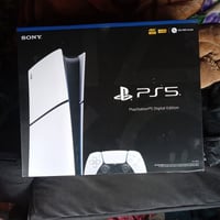 بلي 5 طك كارتونة جديد مامستخدم بدون منفذ مال اقراص السعر 650 قفل هذا ر...