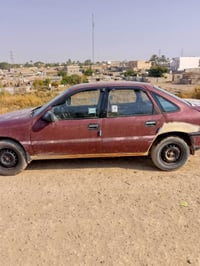 فيكترا • موديل ١٩٨٩ • واكفة ع الصبغ