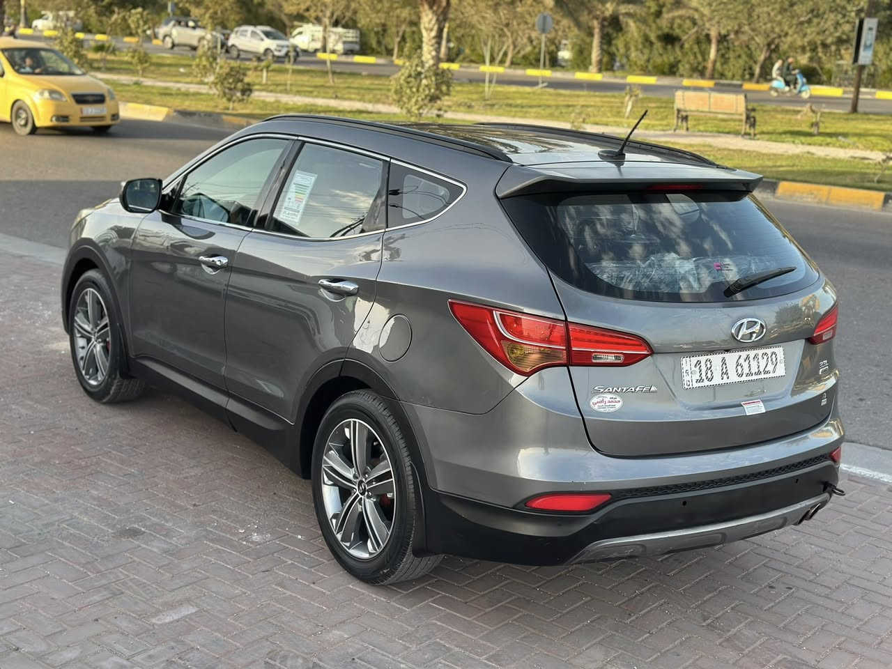 السلام عليكم سنتافي 2016 خليجي فىه الكويتي  مكفوله من كلشي ماعده بارد موضح بسونار فول واحد عله واحد رقم بابل الدولي هزه سنويه ملسق لل 31 جاهزه من كلشي مكينه كير حداديه تبريد مكنيه 6سلندر 7راكب 3قطع تبريد ماشيه 160 الف مواصفتها بنراما كشنات كهرباء تبريد تتدفه بلكشنات داخل قرميدي شاشه كامره بصمه ويل كروم بعد بيها اهواي مواصفات مكاني كربلا السعر 159 مجال بصيط 
بيع فقط بدون مراوس 
***********
